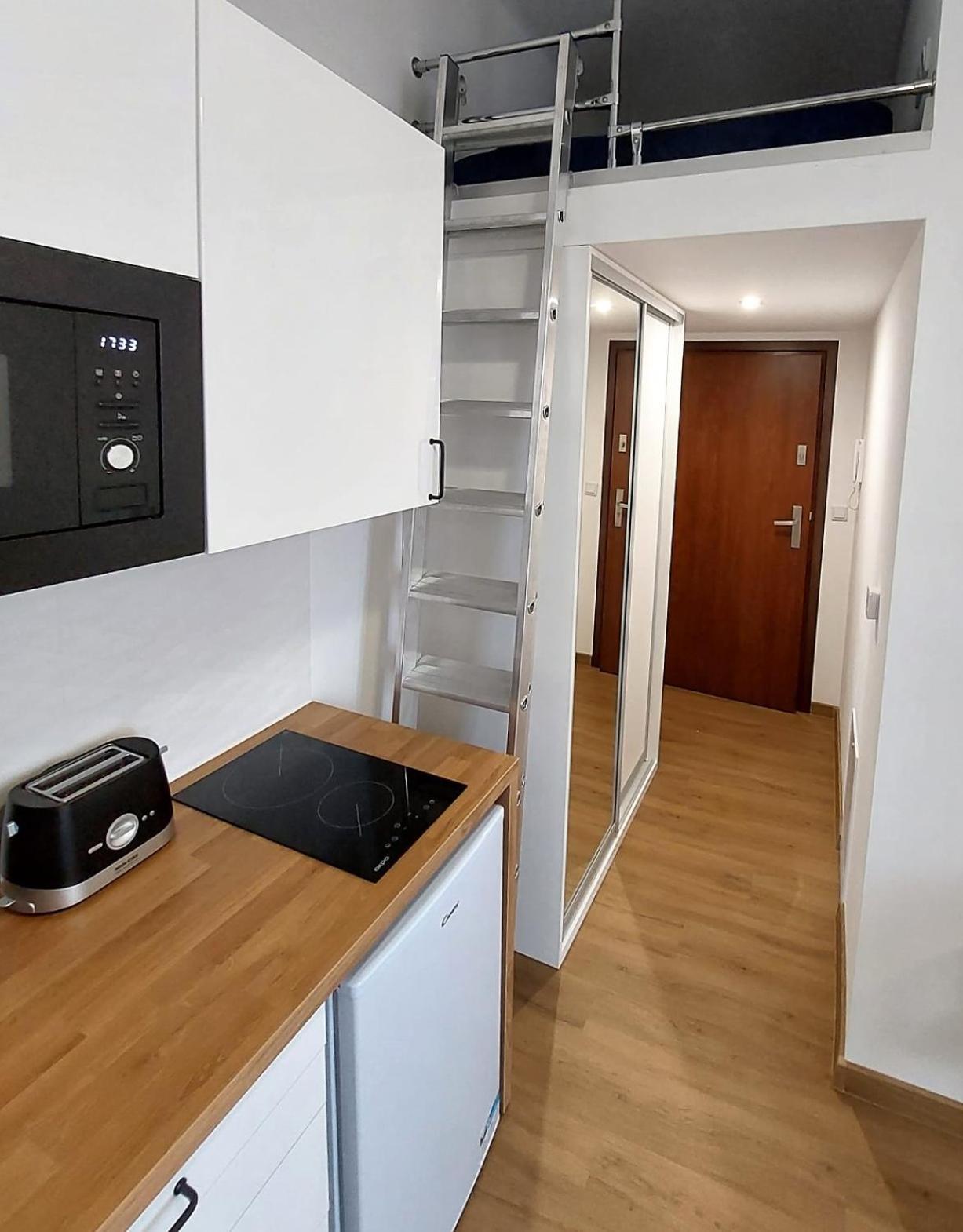 קרקוב Old Town Stage Apartment One מראה חיצוני תמונה